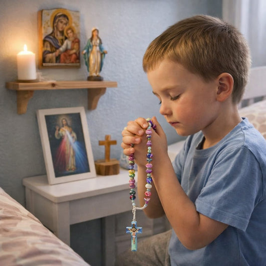Chapelet enfant en argile polymère fait main — Croix catholique