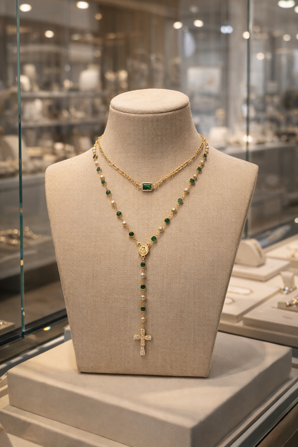 Ensemble chapelet-collier Élégance Sacrée – Doré & Pierres Vertes