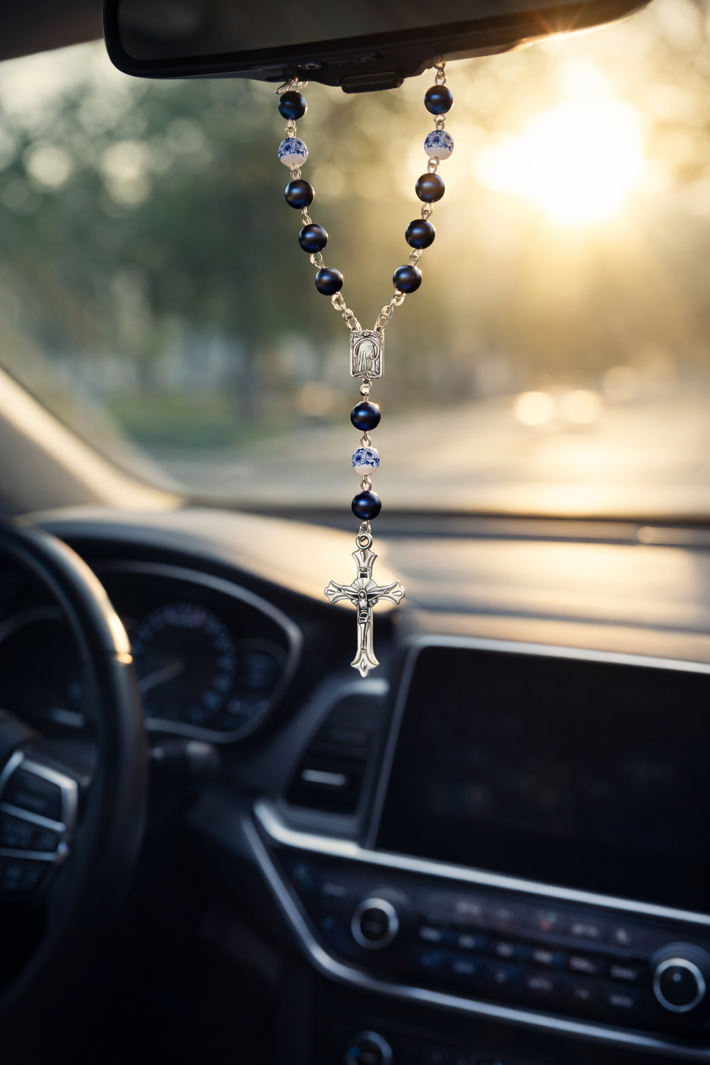 Chapelet de Voiture Bleu Nuit –  Décoration Catholique Rétroviseur