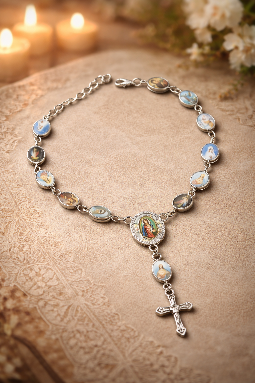 Chapelet de Voiture Marie & Jésus Argenté – Suspension Catholique Vintage pour Rétroviseur avec Croix